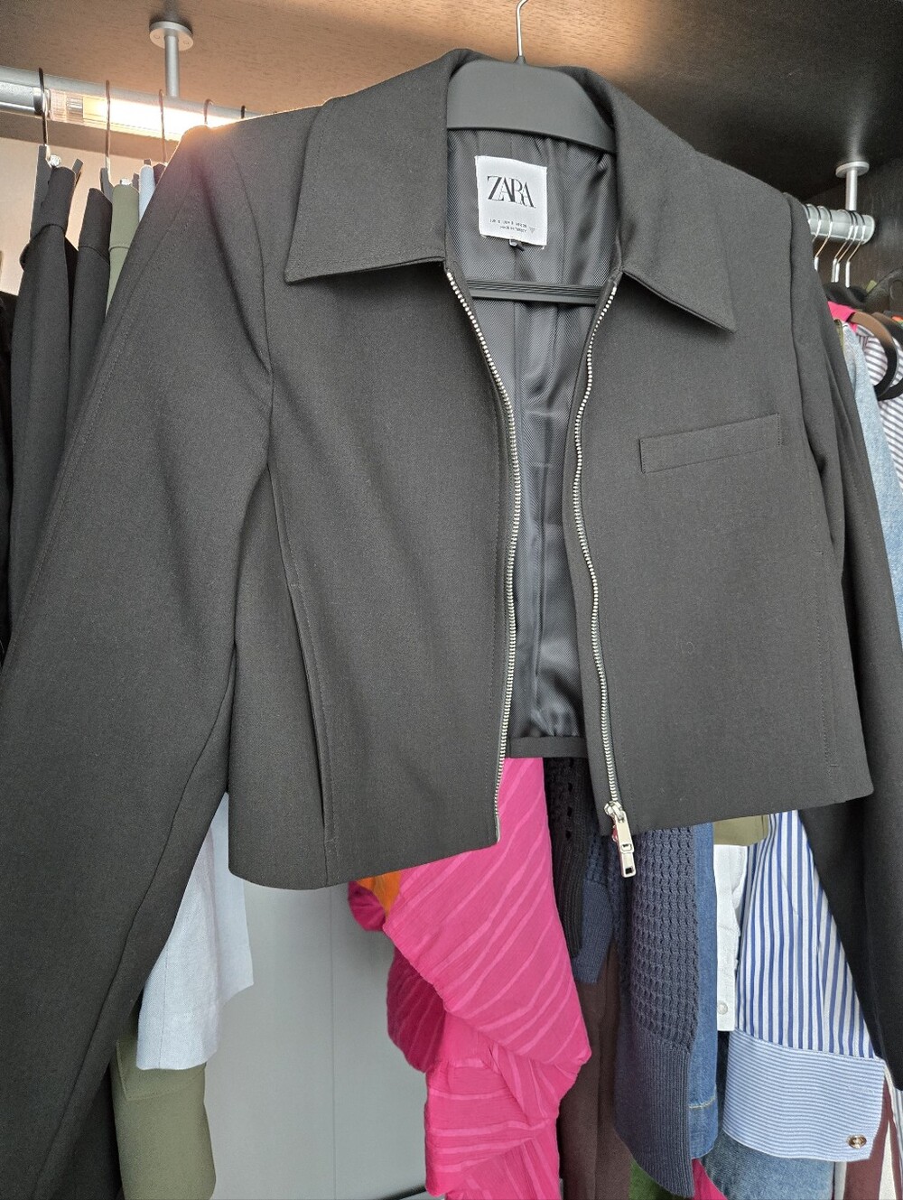 ZARA Black Cropped Zip-Up Blazer - Picture 5 of 9